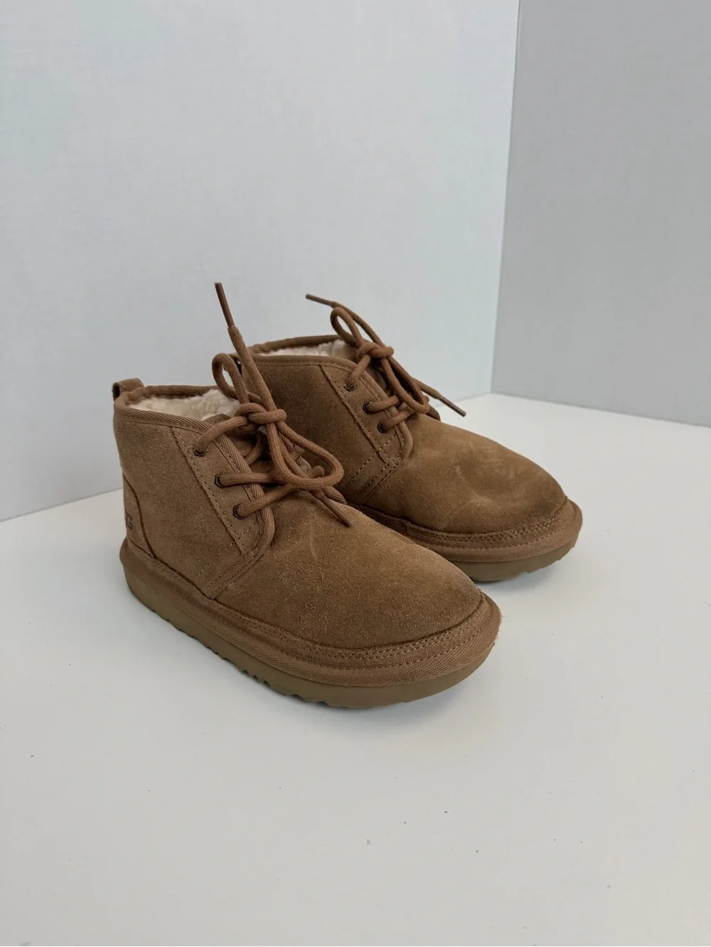 UGG Neumel Boots Chukka Leather Suede Ankle Lace Up Wool Lined Camel Tan Kids 13